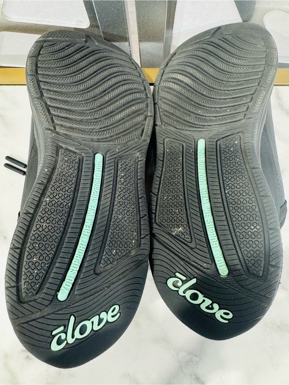 Clove women’s black nursing & healthcare sneakers size 7w conform - Picture 8 of 10
